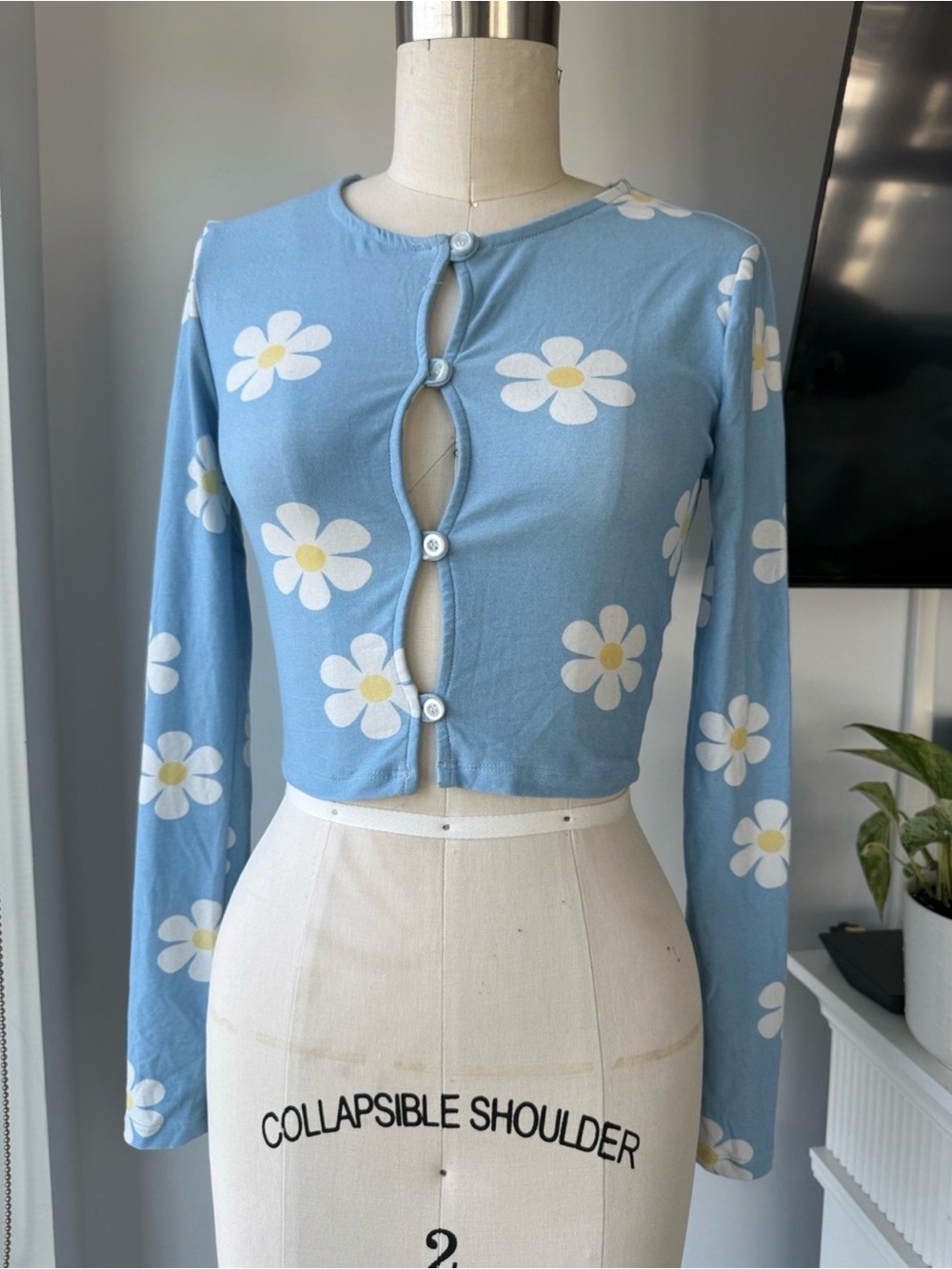 Floral Cutout Crop Cardigan